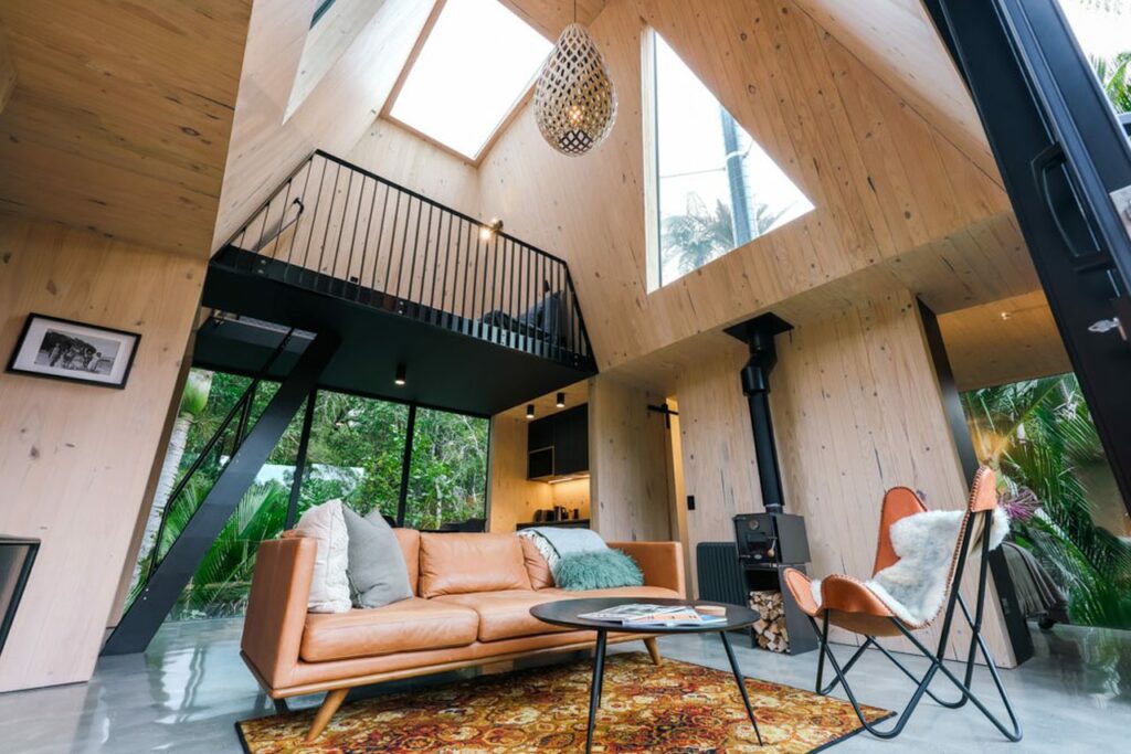 Cabin-in-the-Woods-Into-an-Architectural-Masterpiece Living Room