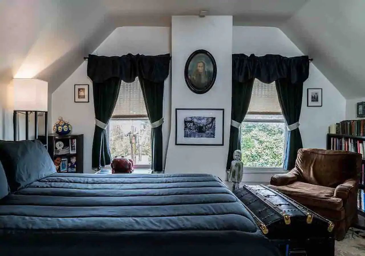 Parks-Bowman Mansion The Haunted Bedroom_Five Haunted Airbnbs to Book This Halloween in USA