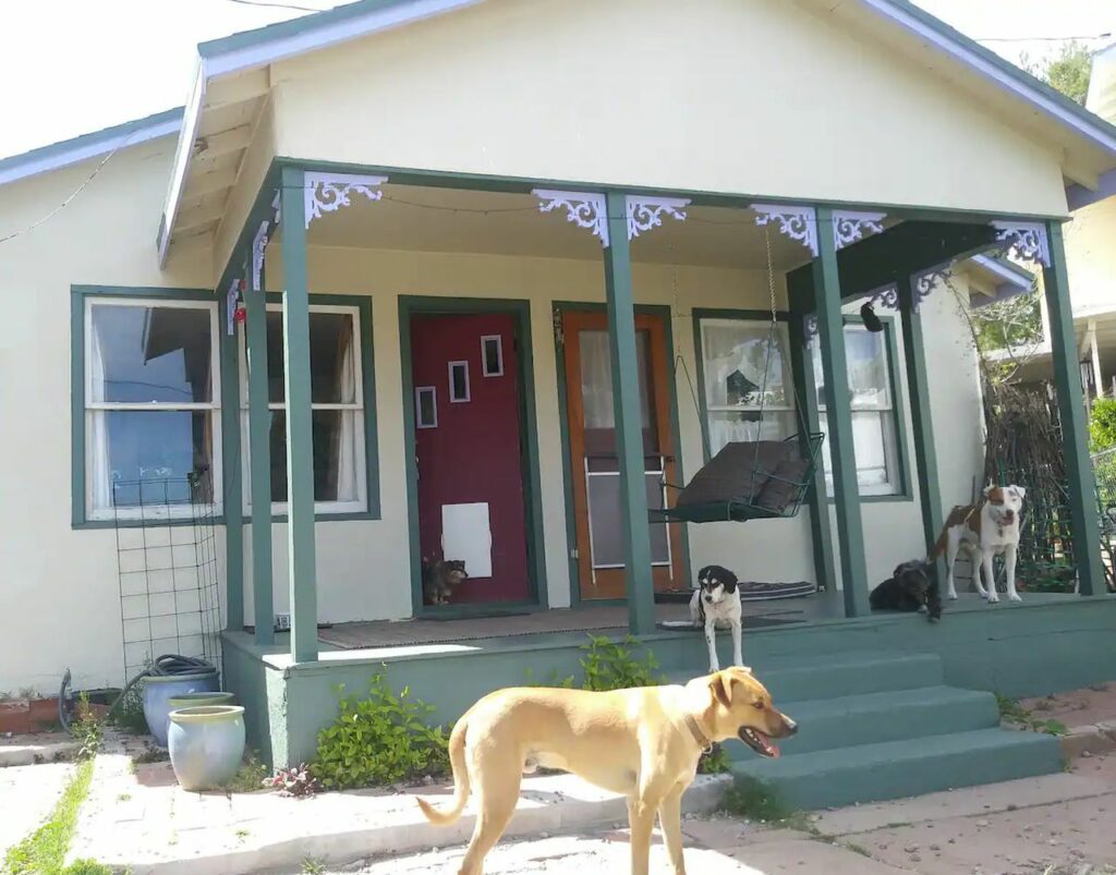 Pet-friendly house in Bisbee, Arizona