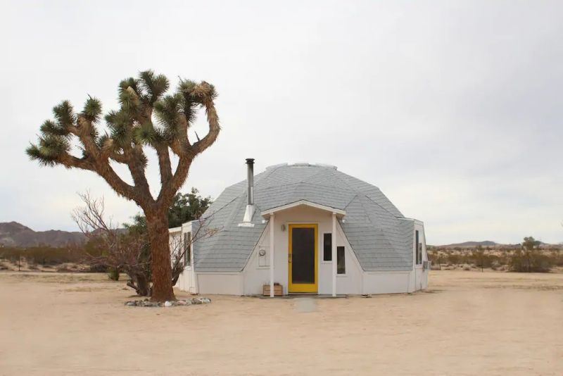 Unique desert airbnb rental in Joshua Tree, California
